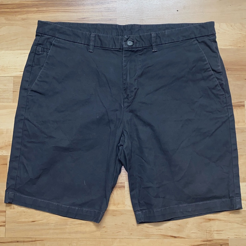 Calvin Klein Mens Lightweight Chino Shorts Size 34 GrayishblackPreowned